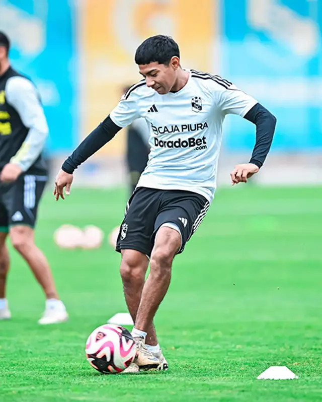 Maxloren Castro