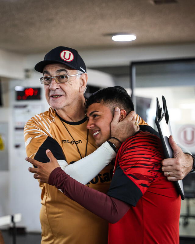 Universitario