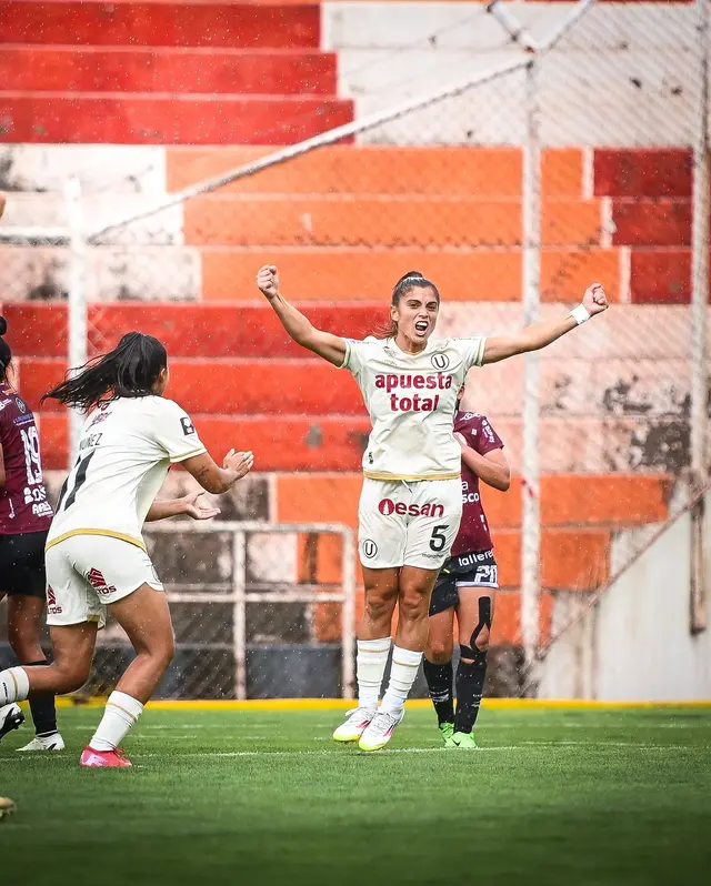universitario femenino