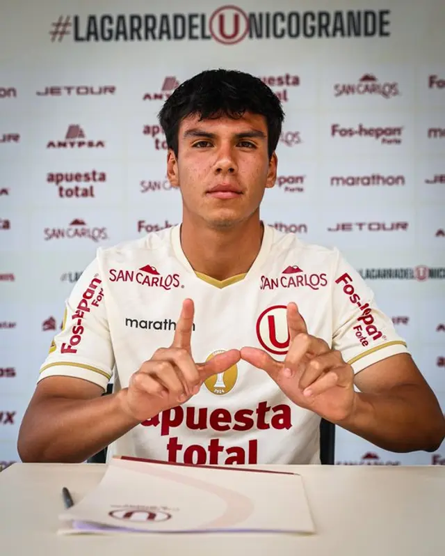 universitario universitario