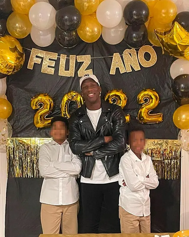 Luis Advíncula Luis Advíncula