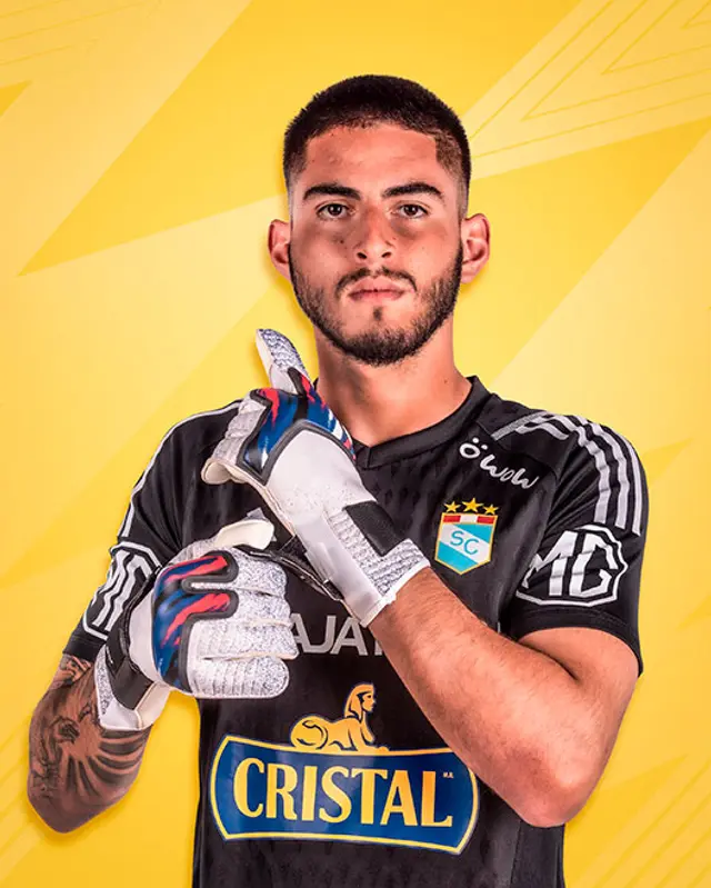Matías Córdova renovó con Sporting Cristal hasta la temporada 2022.   