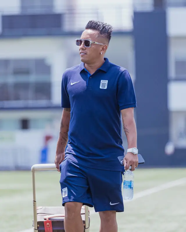 <strong>Christian Cueva</strong> viajó a Huancayo <strong>Christian Cueva</strong> viajó a Huancayo