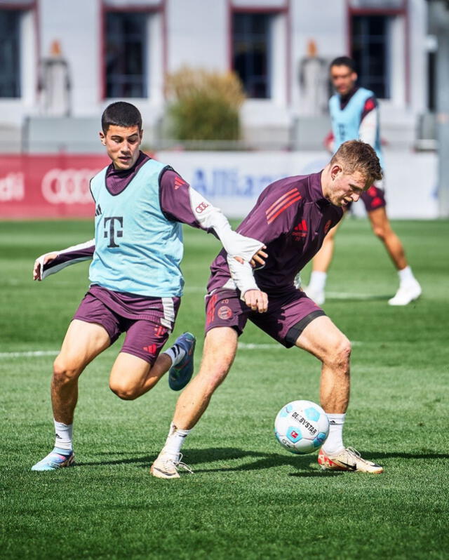 Entrenamiento de Felipe Chávez con el primer equipo del Bayern Múnich