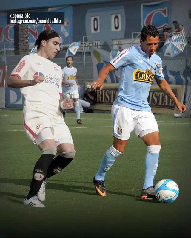  Yoshimar Yotún en un SC vs. U en el 2011 | albto 