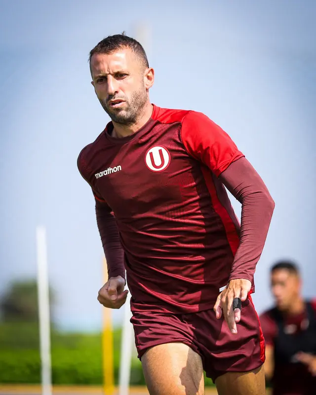 Mannucci vs Universitario
