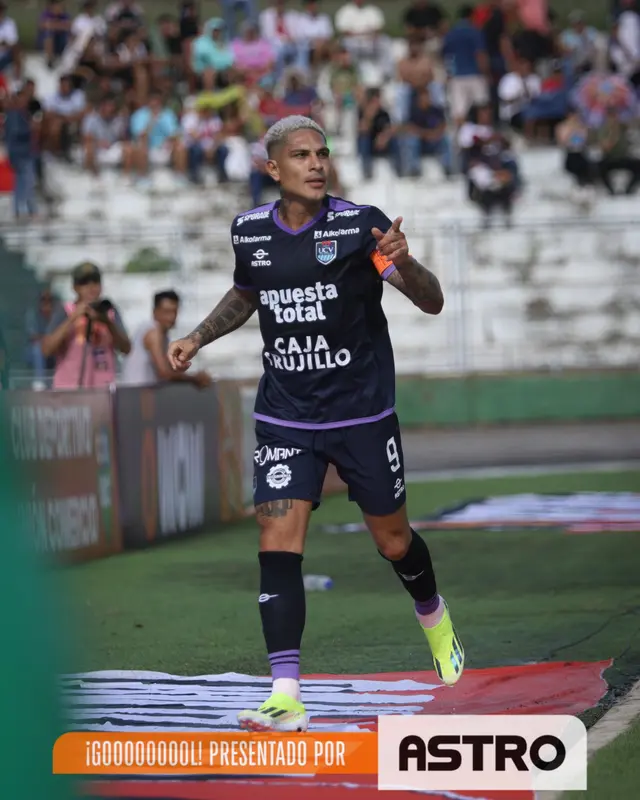 Paolo Guerrero, César Vallejo