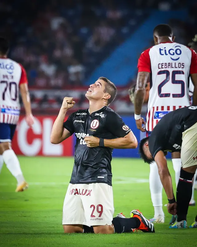 Universitario vs Junior