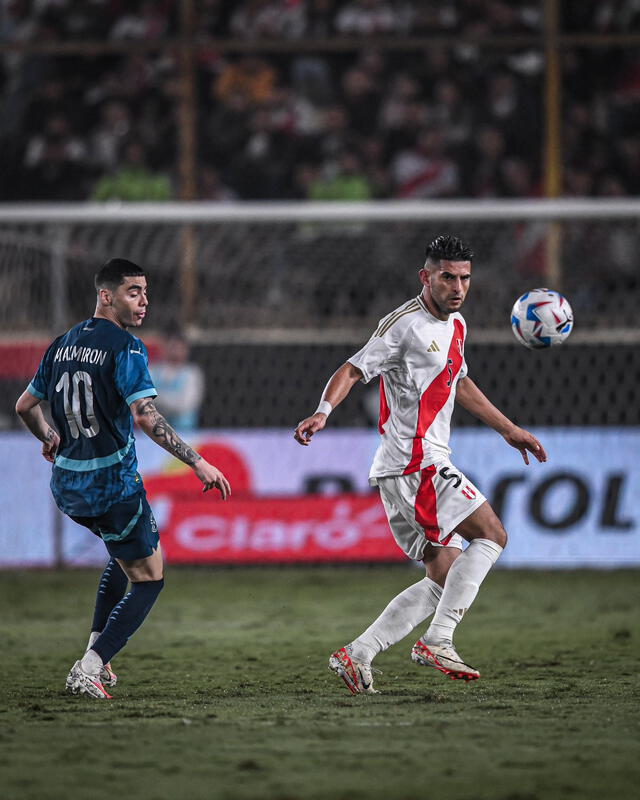 Carlos Zambrano, selección peruana