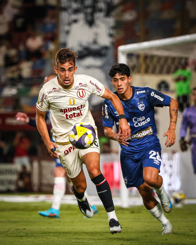 Martín Pérez Guedes, Universitario de Deportes Martín Pérez Guedes, Universitario de Deportes