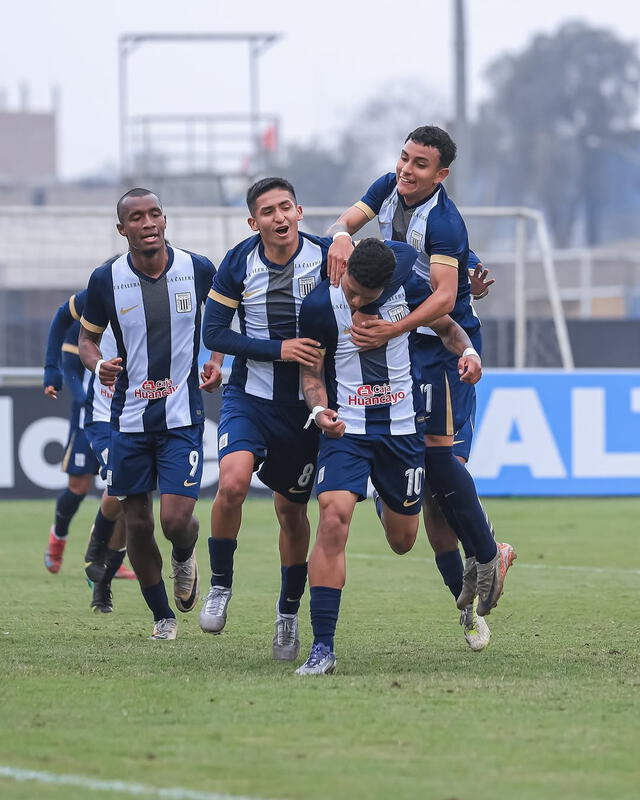 Adriano Neciosup, Alianza Lima