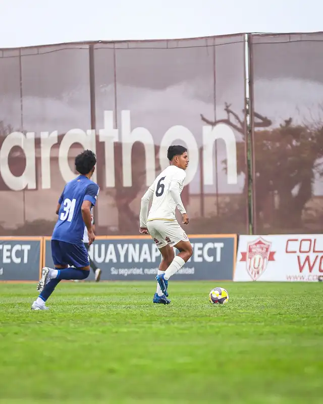 Universitario Menores