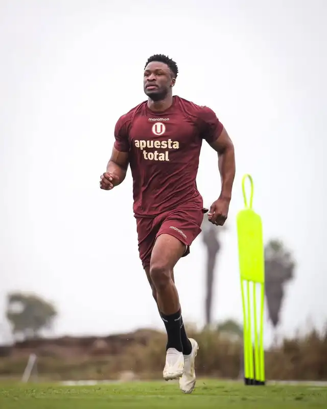 Sekou Gassama jugó solo 7 partidos en Universitario durante el 2026