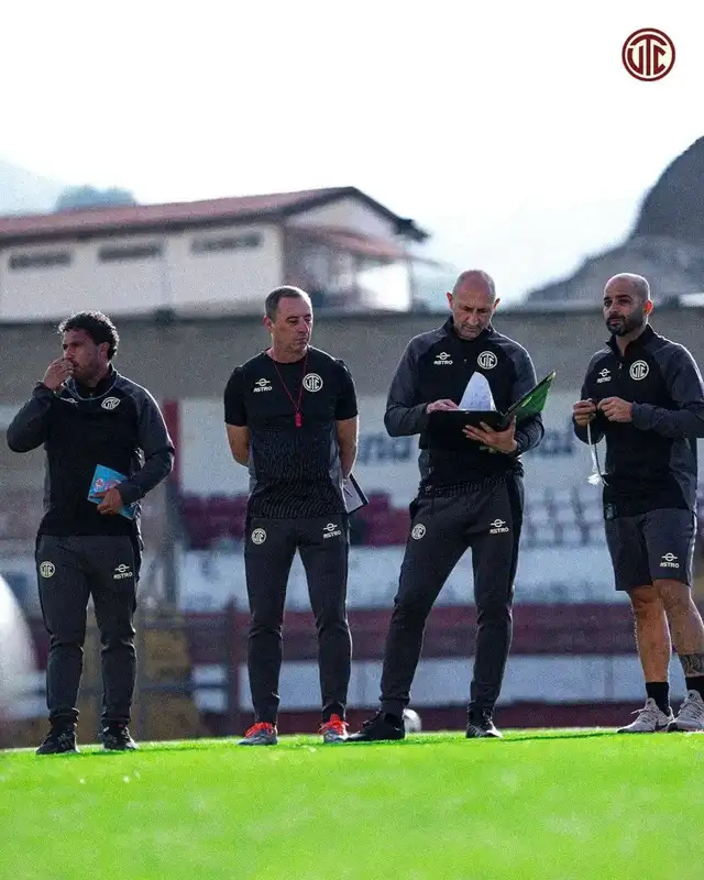 Carlos Paulucci ganó 0 partidos con UTC en el Torneo Clausura 2026