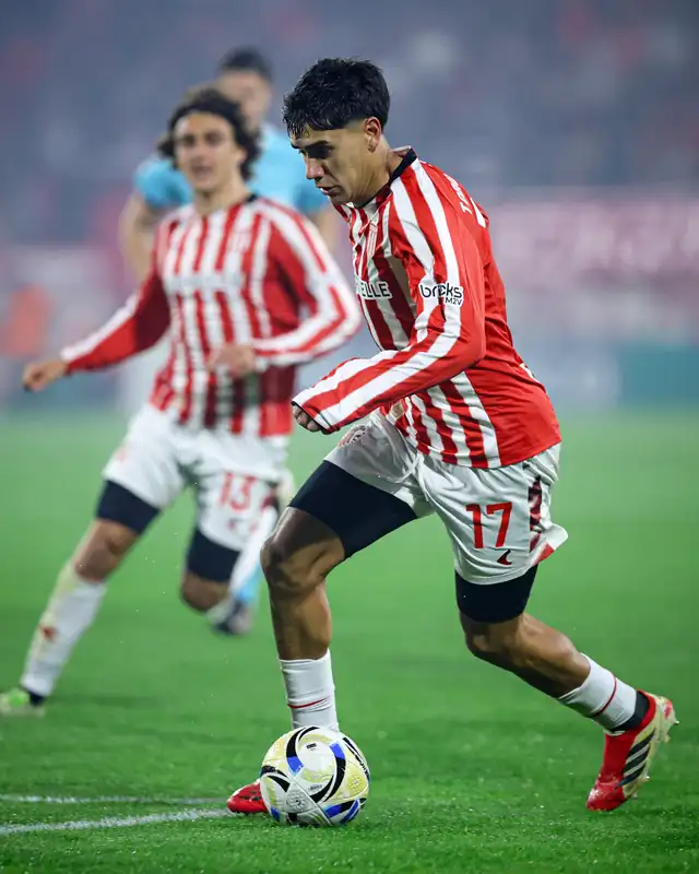 Estudiantes llega al partido contra Corinthians luego de eliminar a Universidad Católica de Chile Estudiantes llega al partido contra Corinthians luego de eliminar a Universidad Católica de Chile