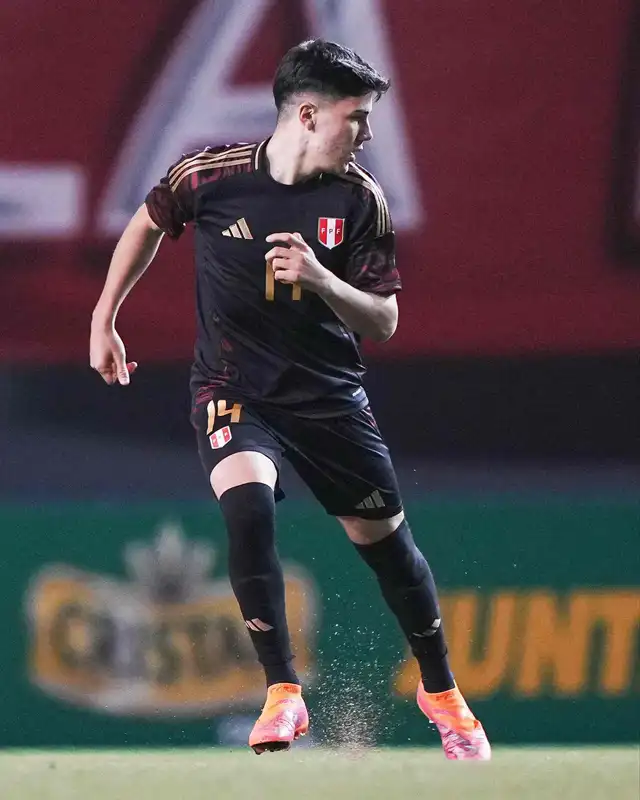 Felipe Chávez, Selección Peruana