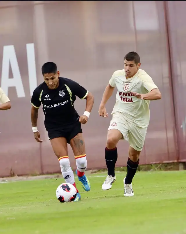 Raúl Ruidíaz disputó un amistoso con Atlético Grau ante Universitario en Campo Mar