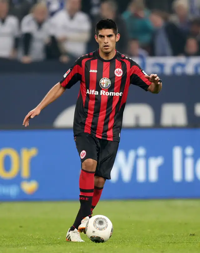 Carlos Zambrano jugó 117 partidos oficiales con Eintracht Fráncfort