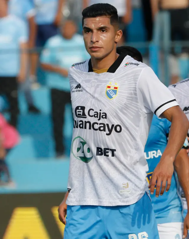 Kevin Serna en ADT   