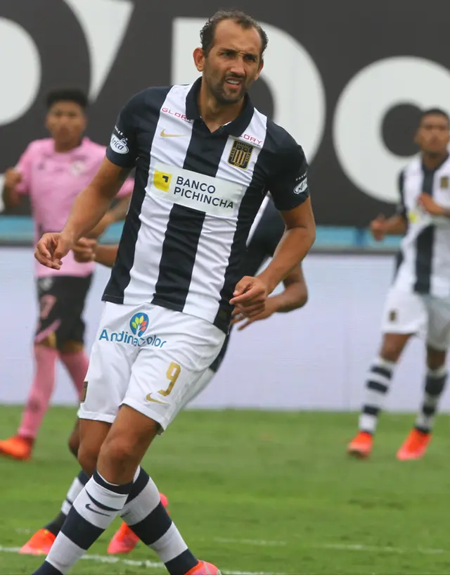 Hernán Barcos / Delantero