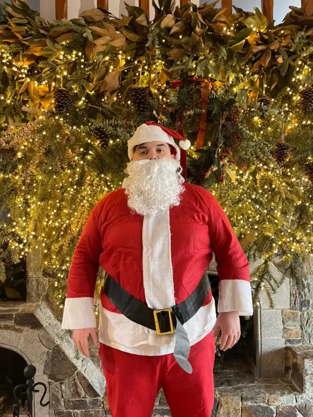 Ibai vestido de Papá Noel