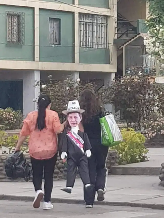 Piñata de Pedro Castillo