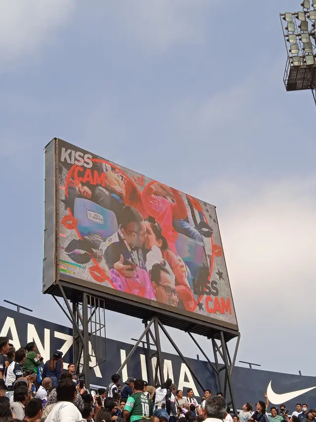  Alianza Lima estrena 'kiss cam' 