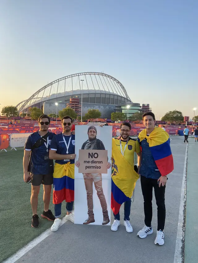 Hinchas ecuatorianos protagonizan hilarante escena y causan revuelo en redes | Foto: Twitter 'josesantacruzc1'   