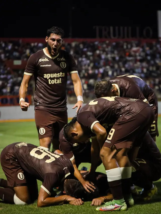 Universitario