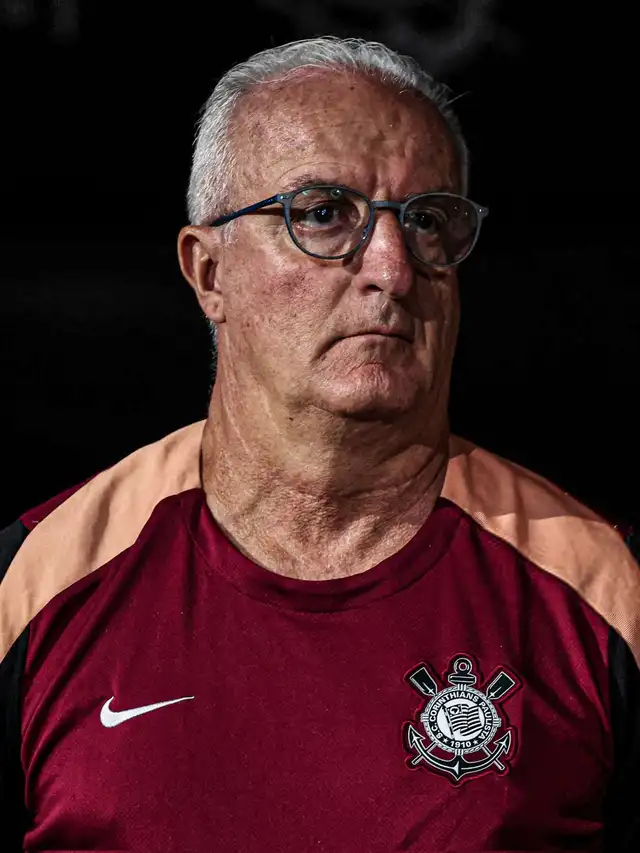 Dorival Júnior dejó de ser entrenador de Corinthians.