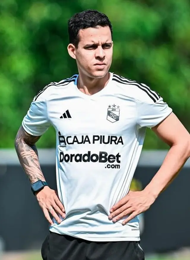 Julio Monteiro no seguirá en Brasil.