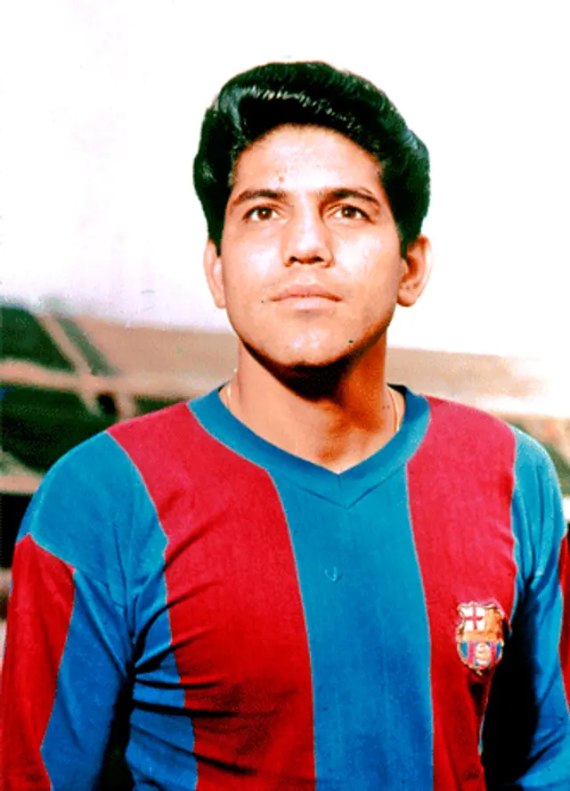 Juan Seminario con camiseta del Barcelona.    