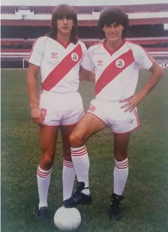 Ricardo Gareca fue parte de River Plate en la década de 1980