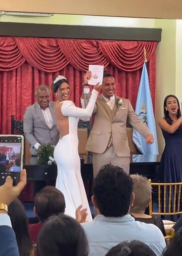 Erick Noriega se casó con Gianella Paz. Erick Noriega se casó con Gianella Paz.