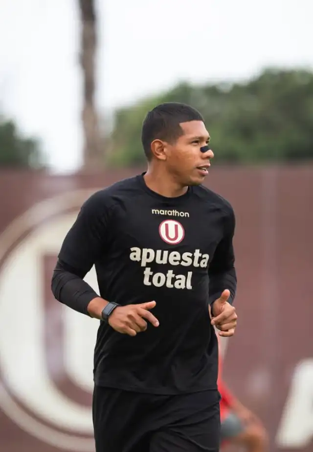 Edison Flores se pronunció sobre las criticas hacia Universitario