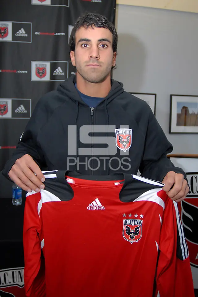 José Carvallo en su presentación con el DC United.   