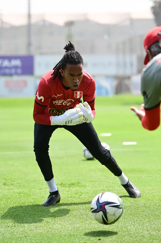 Pedro Gallese sigue con los entrenamientos en Videna.    