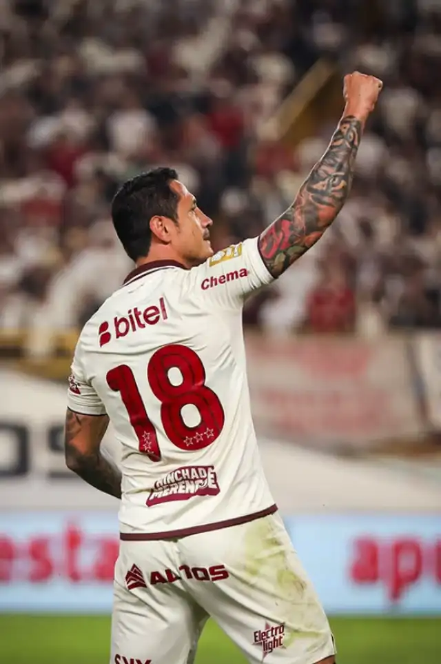 Gianluca Lapadula no pudo anotar ante Alianza Lima
