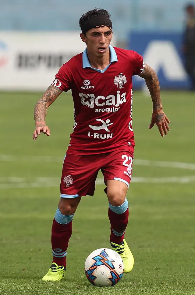 Omar Fernández   