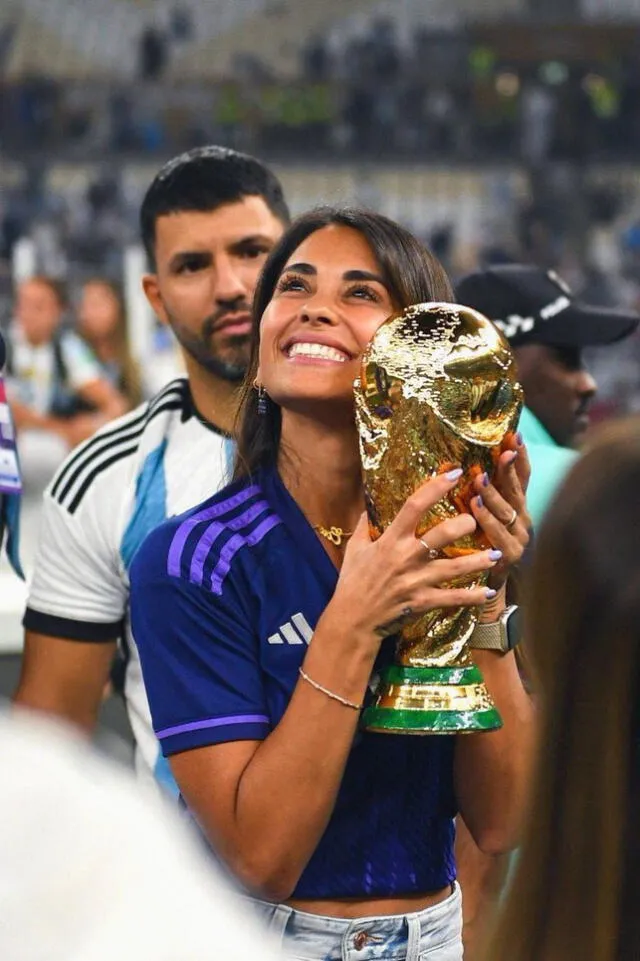 Antonela Roccuzzo con Sergio Agüero.