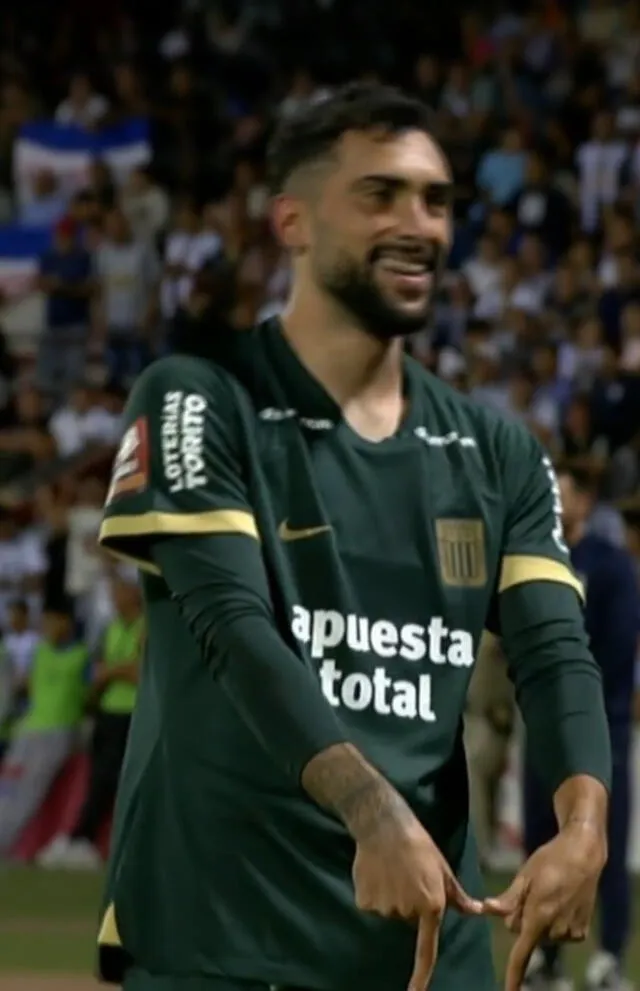 Freytes sorprendió con su llamativa celebración. | Foto captura: Gol Perú   