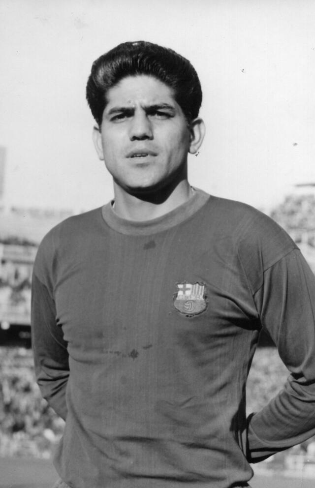 Juan Seminario con la camiseta del FC Barcelona.   