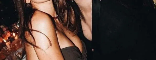 <em>Selena Gómez y Hailey Baldwin posaron juntas en un evento.</em>   