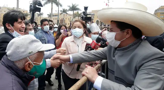 Mujer le grita a Pedro Castillo en su cumpleaños: "¡Ponte a trabajar ...