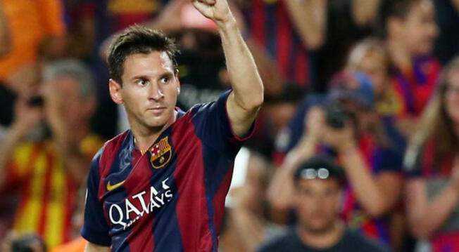 Lionel Messi marcó un 'doblete' ante Granada y sumó 400 goles con Barcelona.