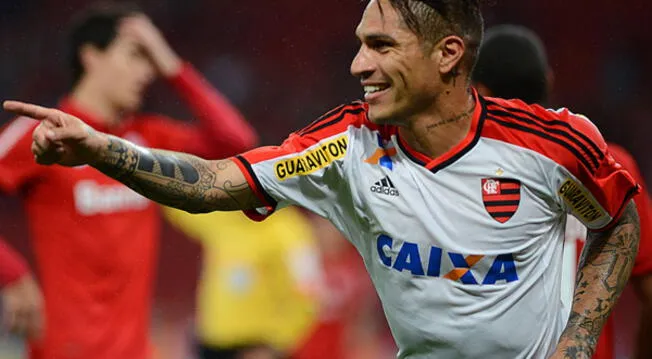 Paolo Guerrero anotó su primer gol con el Flamengo al Internacional de Porto Alegre.