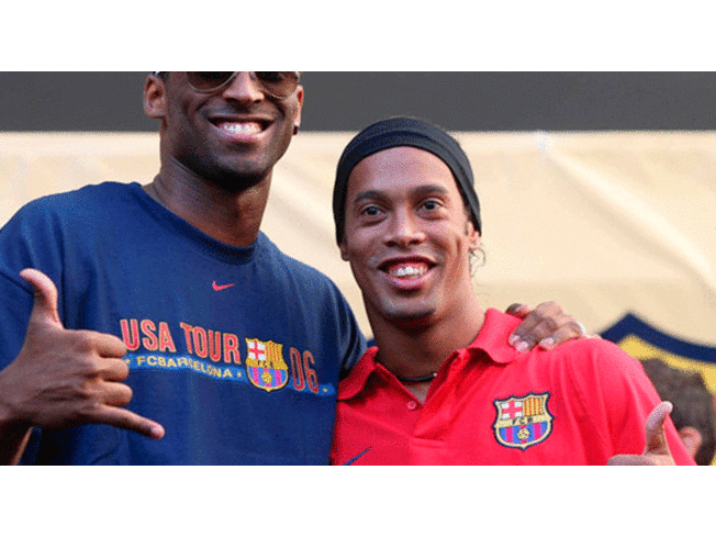 Bryant y Ronaldinho juntos en Barceloa