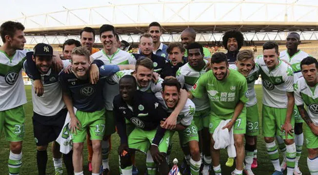 Selección Peruana: Carlos Ascues jugó en el triunfo de Wolfsburgo por la gira de Asia