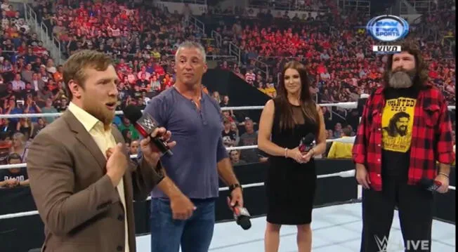 Bryan y Foley vuelven a la WWE como Gerentes de Smackdown y Raw