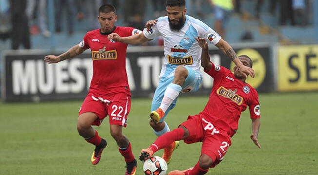 Sporting Cristal goleó 3-0 a Juan Aurich y se consolida en el primer lugar del acumulado